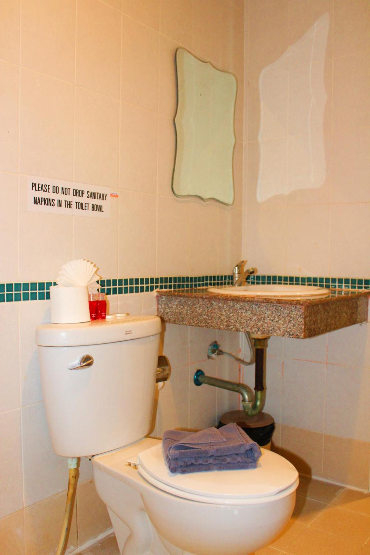 Hollywood Inn Hotel Patong 외부 사진