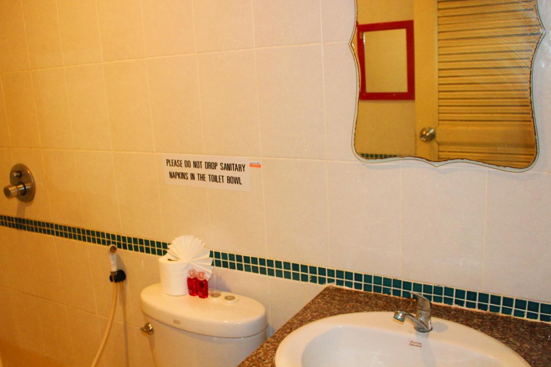 Hollywood Inn Hotel Patong 외부 사진