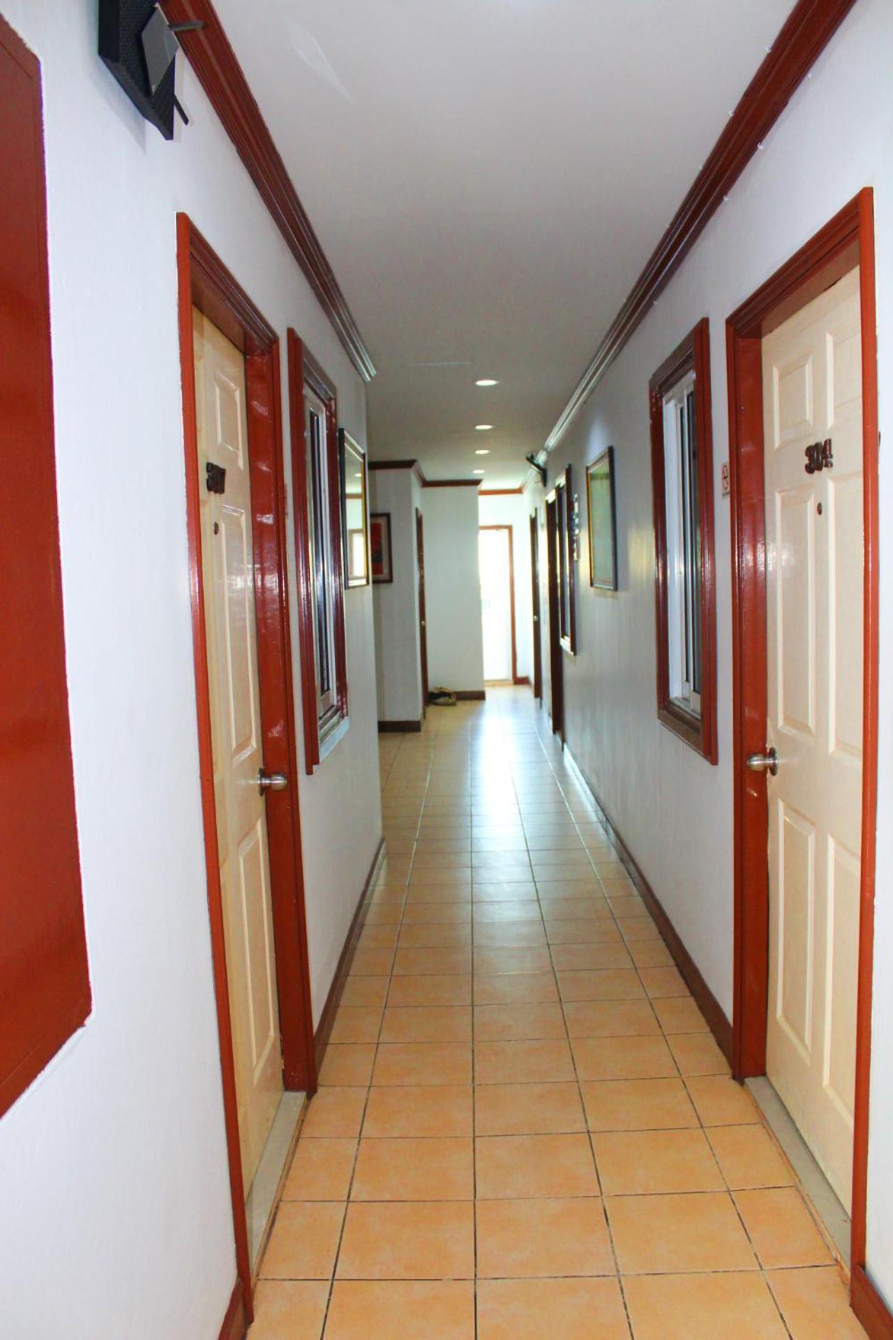 Hollywood Inn Hotel Patong 외부 사진
