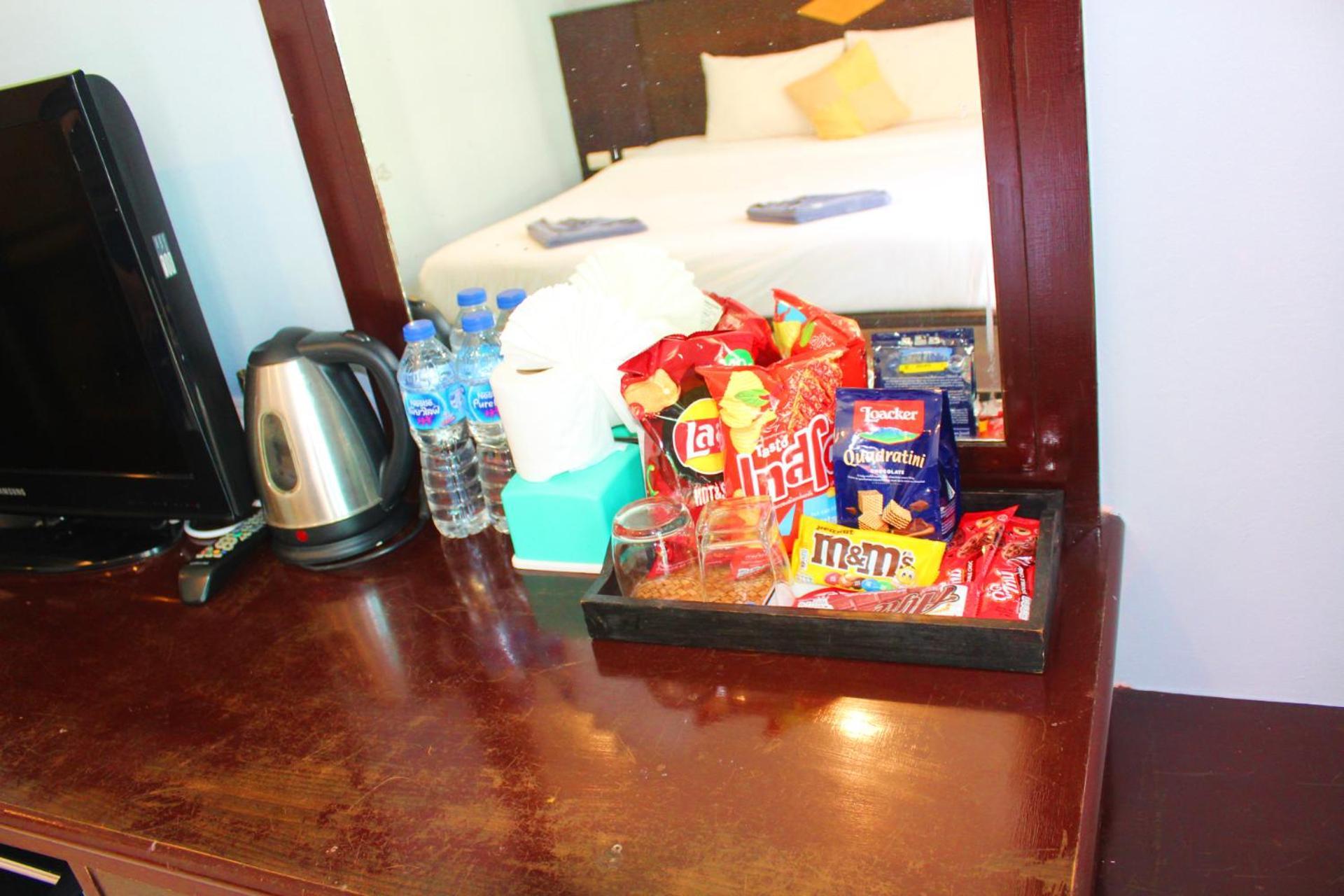 Hollywood Inn Hotel Patong 외부 사진